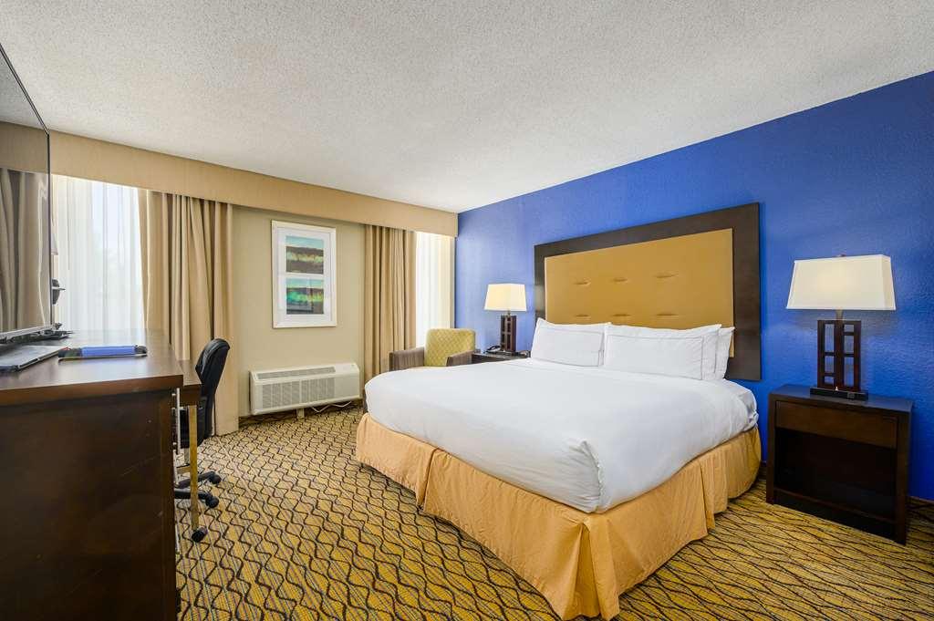 Doubletree By Hilton Raleigh Midtown, Nc Hotel Room photo
